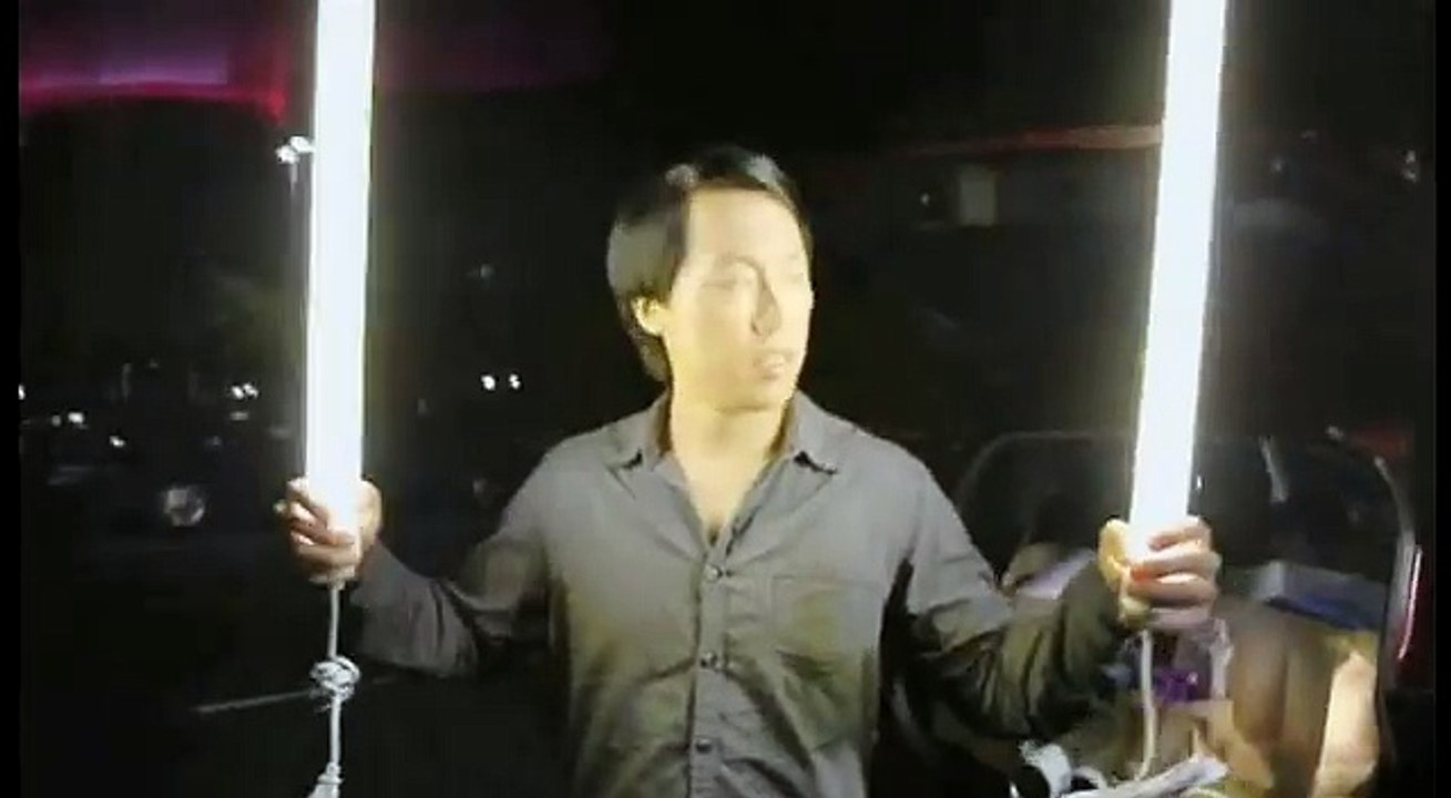 Radio Nova - radio, "30ème anniversaire, le 11/11/11, Supernova" - novembre 2011 - néons qui s'allument tout seul