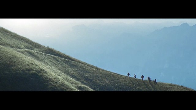 Quechua - vêtements et matériel de sport, «Hiking on the Moon by Quechua» - 2014