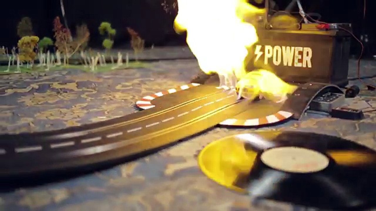 Ogilvy pour Ford - voiture Ford Ecosport SUV, "On the road again" - février 2014