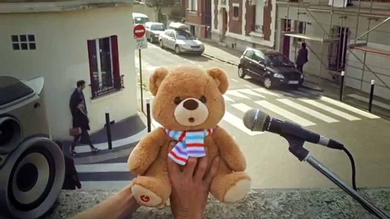 Les Gaulois pour Jemini - ours en peluche Grumly, «Joue du Grumly, www.grumly.fr» - octobre 2014 - coucougrum