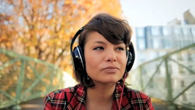 Min. de la Culture et de la Communication - La carte musique, Les écouteurs, On n'a jamais fini de découvrir la musique - novembre 2011