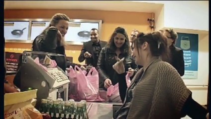 Monoprix - supermarché - juin 2010 - "Monoprix.fr", "Laisse nous faire", "10 kilos de sacs"