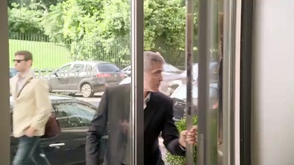 Nespresso (Nestlé) - café en capsules - novembre 2010 - "Cab driver, avec George Clooney et John Malkovitch"