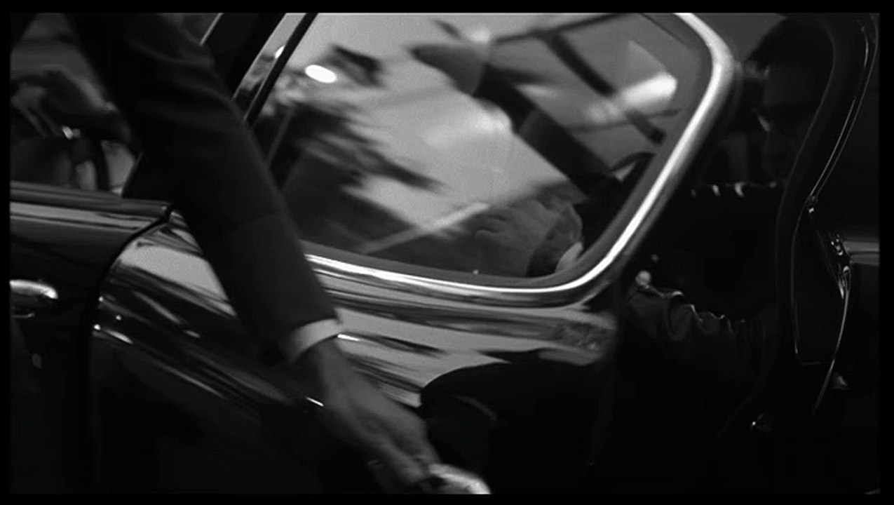 Liu Jo - vêtements et accessoires Jeans Bottom up - février 2011 - "Torticolis", "Pay attention"