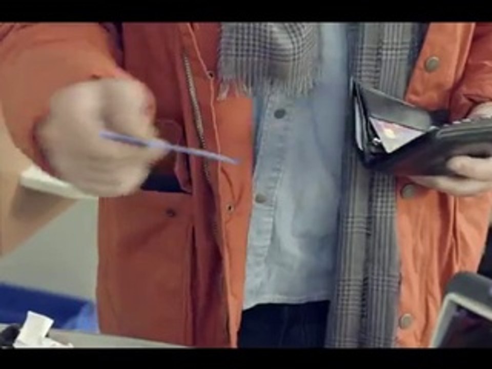 Publicis Consultants pour Ordre national des pharmaciens - pharmacie, «On a tous une pharmacie dans sa vie» - novembre 2014