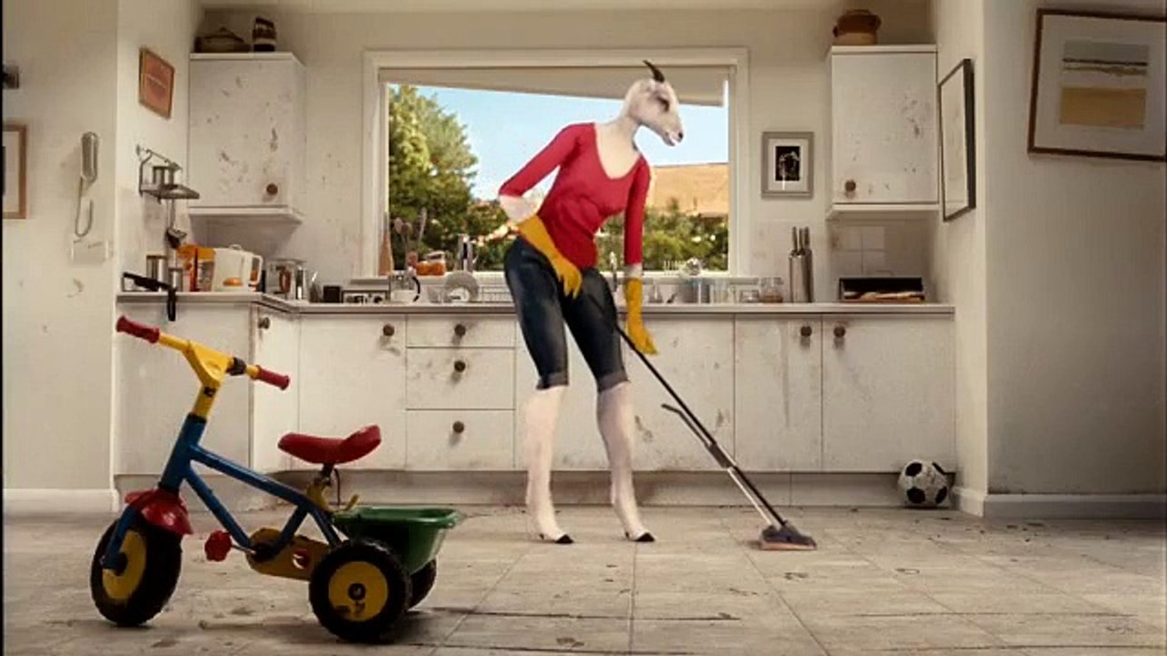 Orangina Schweppes - soda Orangina - mai 2010 - "Parodies", "Chèvre et détergent"