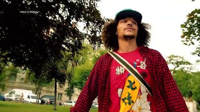 Orangina (Orangina Schweppes) - soda, L'ours serial plaqueur - octobre 2011 - L'ours vs le hipster