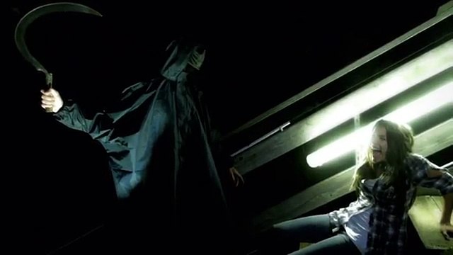 Parc Astérix - parc d'attraction, Le Parc 2, youtube.com/watch?v=OX2EeBNdWgg - octobre 2011 - Bienvenue au parc