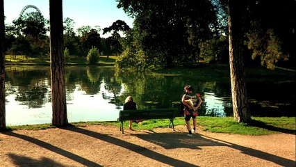 NRJ Mobile - opérateur téléphonique - février 2011 - "Les aventures de l'homme sandwich", Le second rendez-vous