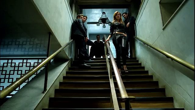 Loverdose (Diesel) - parfum féminin - août 2011 - teaser, stairs (escaliers)