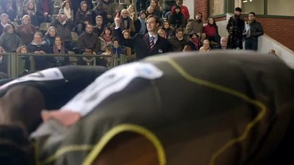 Renault - service après-vente, "Qui mieux que Renault peut entretenir votre Renault ?, "Chasseur", "Superhéros"" - mars 2012