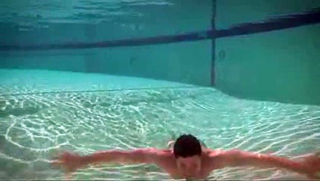 Les Gaulois pour SFR - opérateur téléphonie, Internet, télévision, RED et Box de SFR.fr, «Dingue ?» - juin 2014 - la piscine