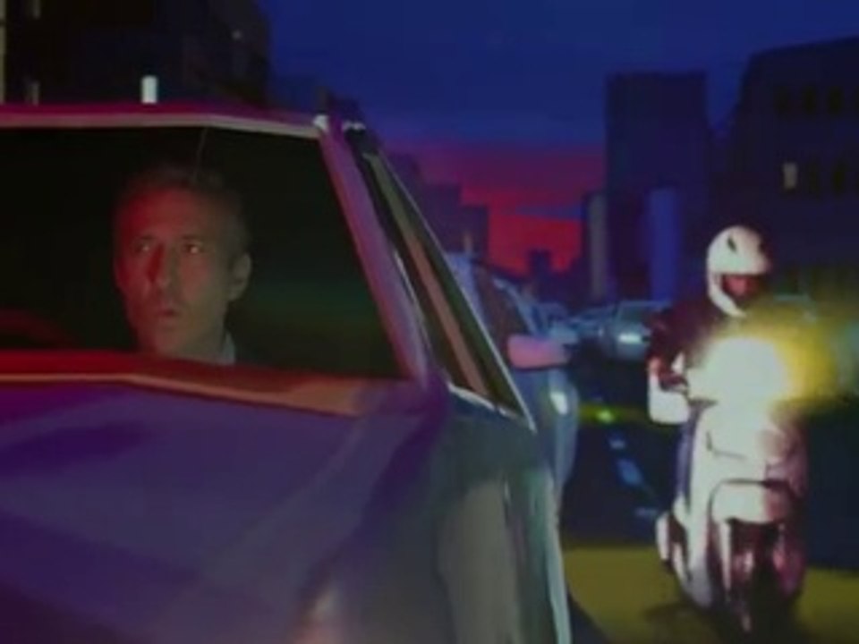 Ogilvy Paris pour Allianz France - assurance automobile, «Ceci n'est pas une voiture, avec Inès de la Fressange » - septembre 2014