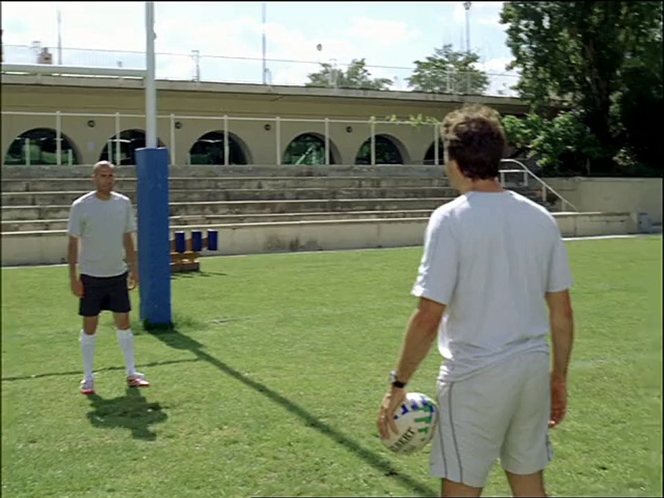 Orange - Coupe du Monde de Rugby - Zidane, Galthier - tacle