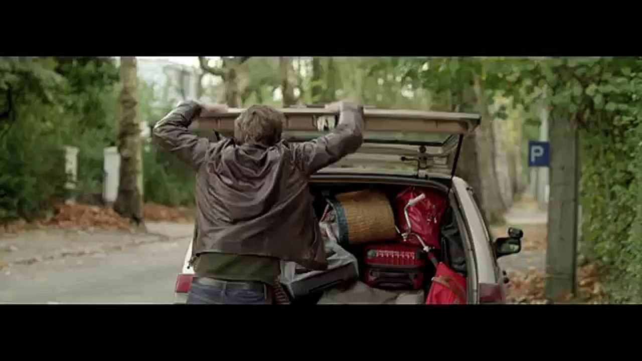 Les Gaulois pour SFR - opérateur téléphonie, Internet, télévision SFR 4G, "C'est pas fini" - novembre 2013 - voiture