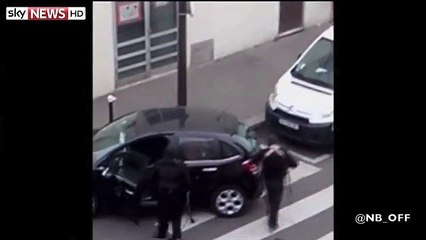 Attaque à «Charlie Hebdo» les frères Kouachi tirent sur une voiture de police @NB_off