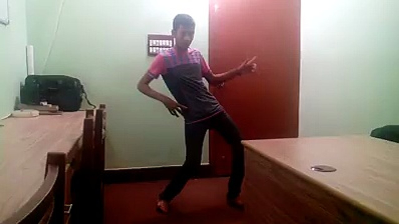 dance in bollywood style