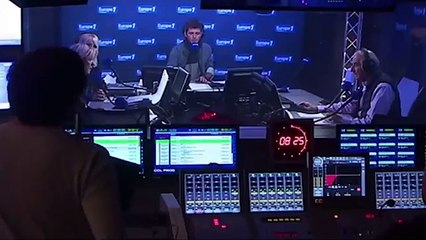 Marine Le Pen se fait CLASHER par Jean-Pierre Elkabbach