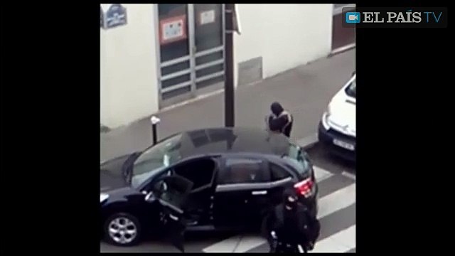 Charlie Hebdo : nouvelle vidéo de la fuite des frères Kouachi après l'attentat
