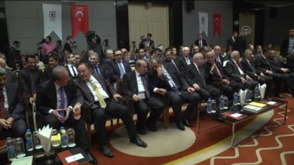 Burhan Kuzu: "Yeni Anayasa, Meclis'te Grupların Bir Araya Gelerek, Yapılabilecek Gibi Gözükmüyor"