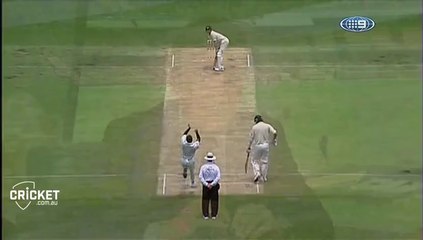 Brett Lee Hitting The Longest Six in Cricket History.