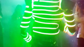 Fiesta Electrónica con Baile del Robot