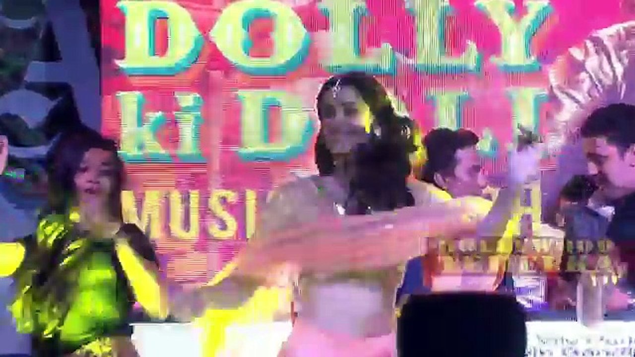 The Dancing Dollies  Sonam, Malaika's latka-jhatka at Dolly ki Doli music launch !