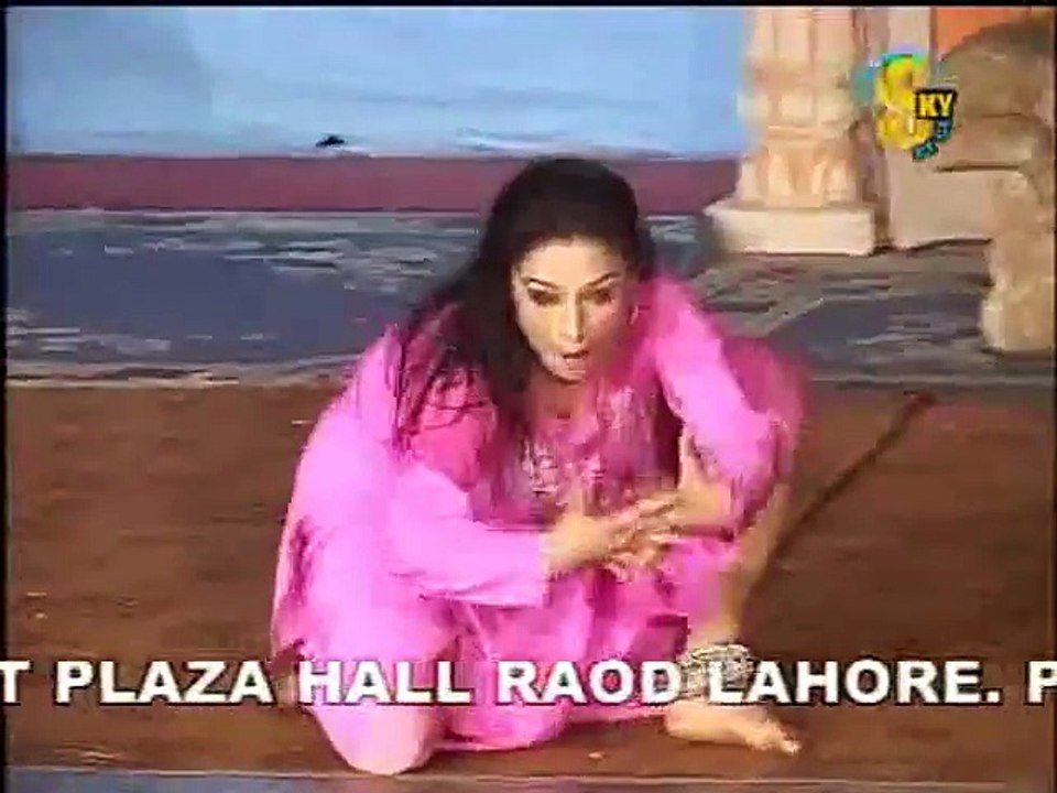 Nida Chodhary Hot Nanga Mujra On Stage Video Dailymotion