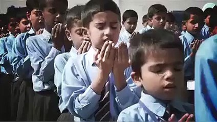 میں ایسی قوم سے ہو ، جس کے وہ بچوں سے ڈرتا ہے. بڑا دشمن بنا پھرتا ہے جو بچوں سے لڑ تا ہے.