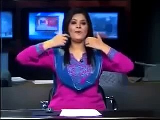Pakistani News Anchors Behind The Screen