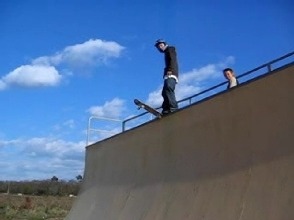 [Skate Park]Momo déscend la Méga