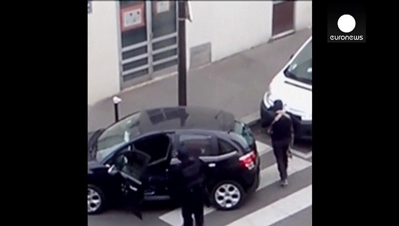Франція: нове відео з розстрілу у редакції "Charlie Hebdo"