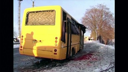 Ukraine : 11 civils tués dans un bus par des roquettes