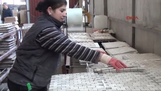 Muğla Seydikemer Mermer Fabrikasının Kadın İşçileri, Erkeklerin Önüne Geçti