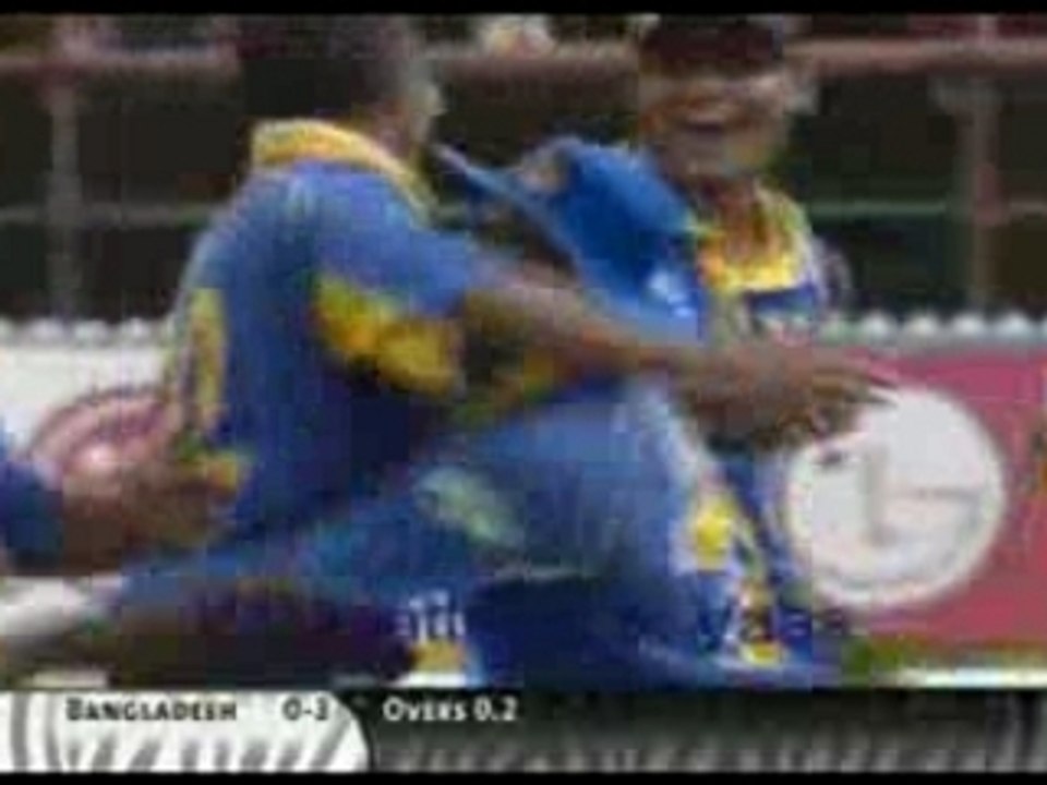 Chaminda Vaas Hattrick VS Bangladesh