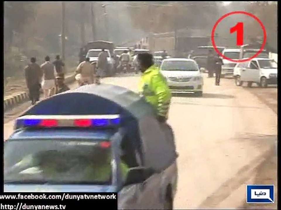 VIP Protocol: 32 vehicles escorted Imran Khan, Reham Khan during their visit to Peshawar school