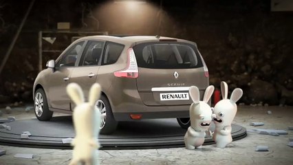 Renault - voiture Grand Scénic - avril 2009 - Les tests crétins des Lapins Crétins: "Test n°7: l'aide au stationnement"