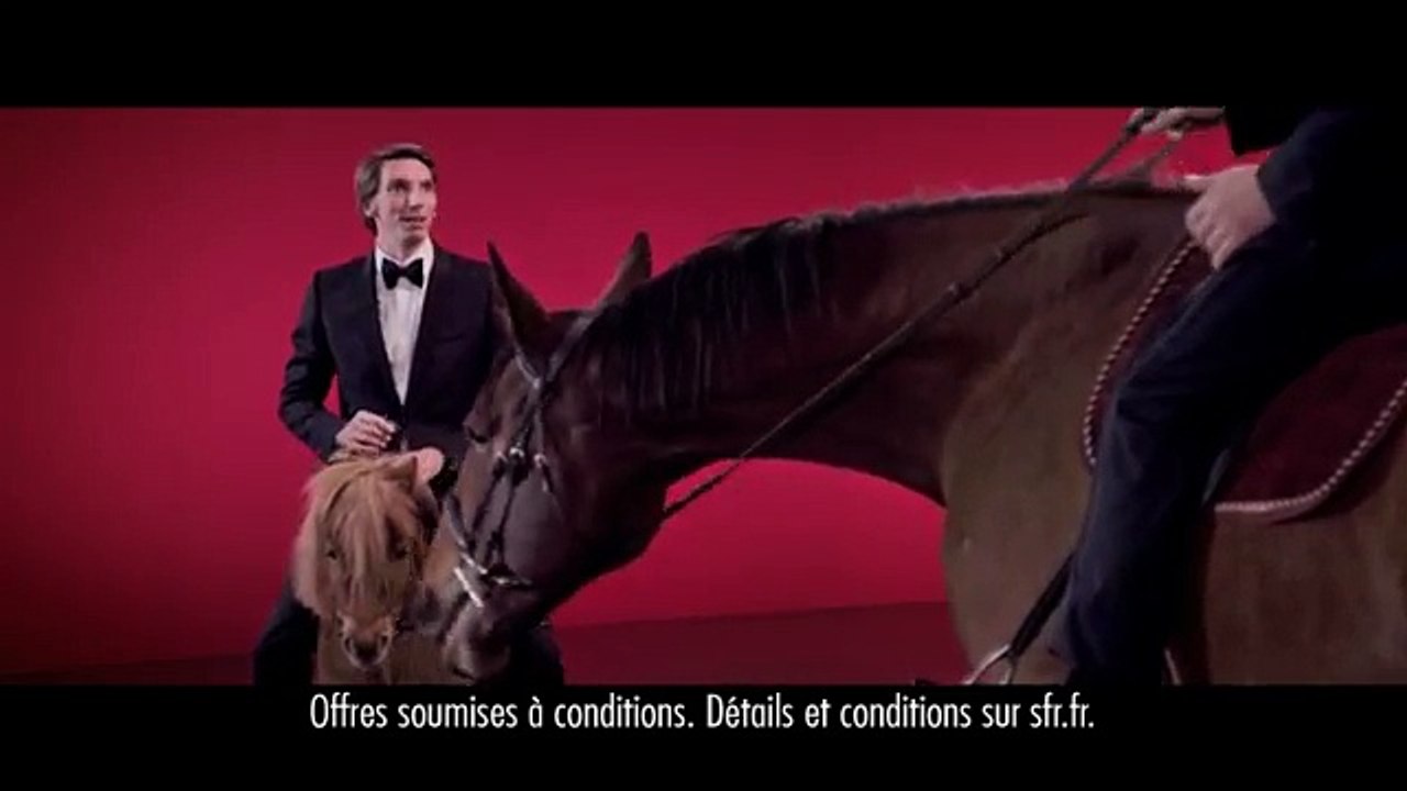 SFR - opérateur téléphonie, Internet, télévision, "A Noël, serez-vous 4G Ready ?, avec Gad Elmaleh" - décembre 2012 - poney cheval