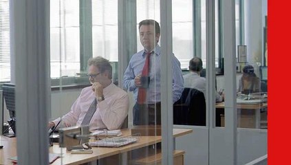 SFR - téléphonie fixe et internet pour les entreprises SFR Business Team - octobre 2010 - "Faire équipe avec vous", conseiller