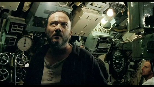 Specsavers Opticians - lunettes - juillet 2010 - Submarine (Sous-marin) , Should've gone to Specsavers