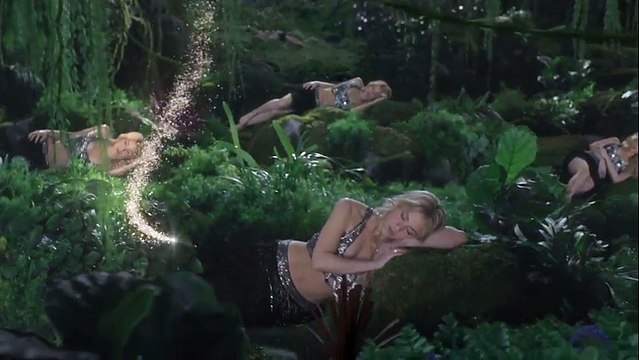 Vinizius Young & Rubicam Barcelone pour Activia (Danone) - yaourt, Dare to feel good, avec Shakira - mars 2014