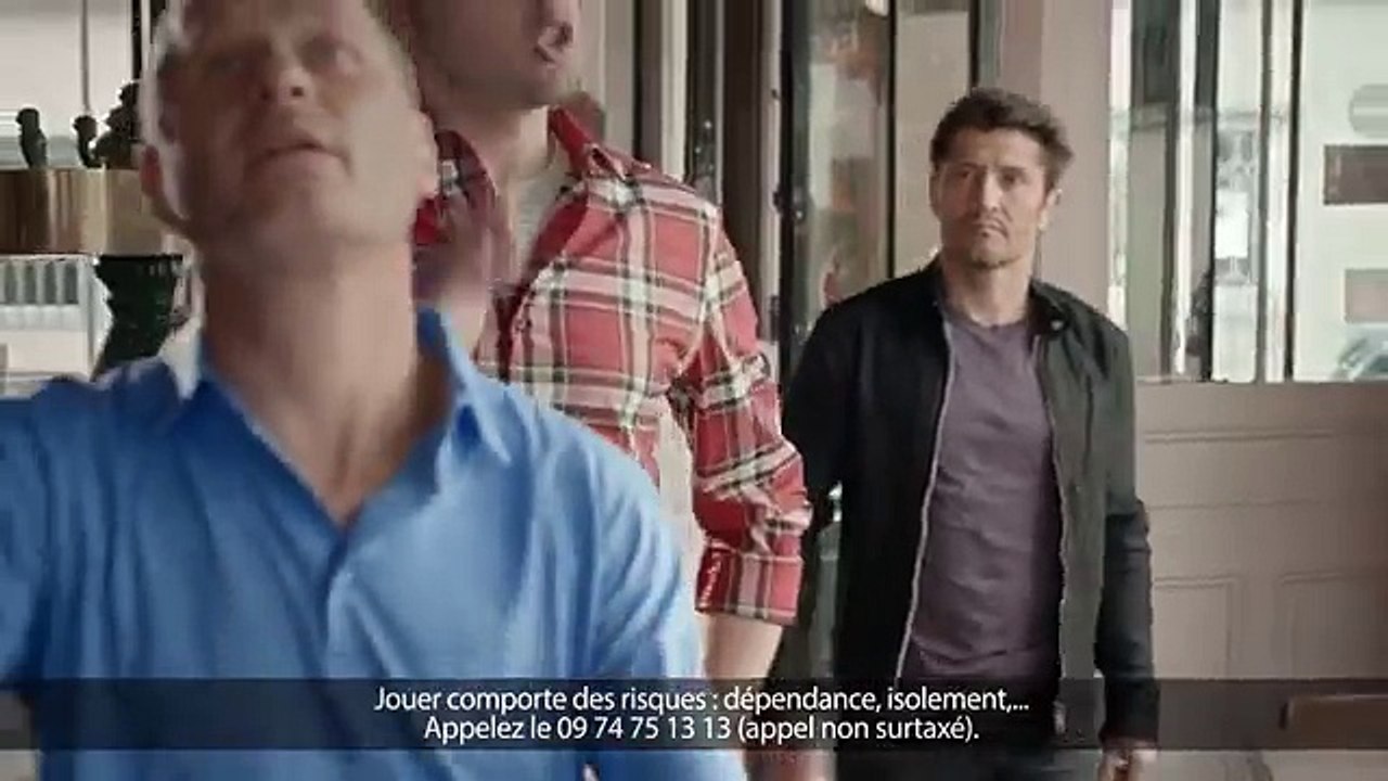Y & R Paris pour FDJ - paris sportifs Parions Sport, «Parions sport, avec Bixente Lizarazu» - juin 2014 - supporters