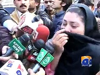 پشاورسکول مین عمران خان کی بذتی۔۔۔ APS Parents reject Imran Khan&#039;s visit to Army Public School - Geo Reports - 14 Jan 2015