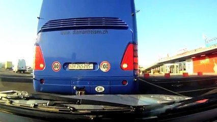 Toyota Belgique - voitures Toyota, "Protect what's behind you" - octobre 2012