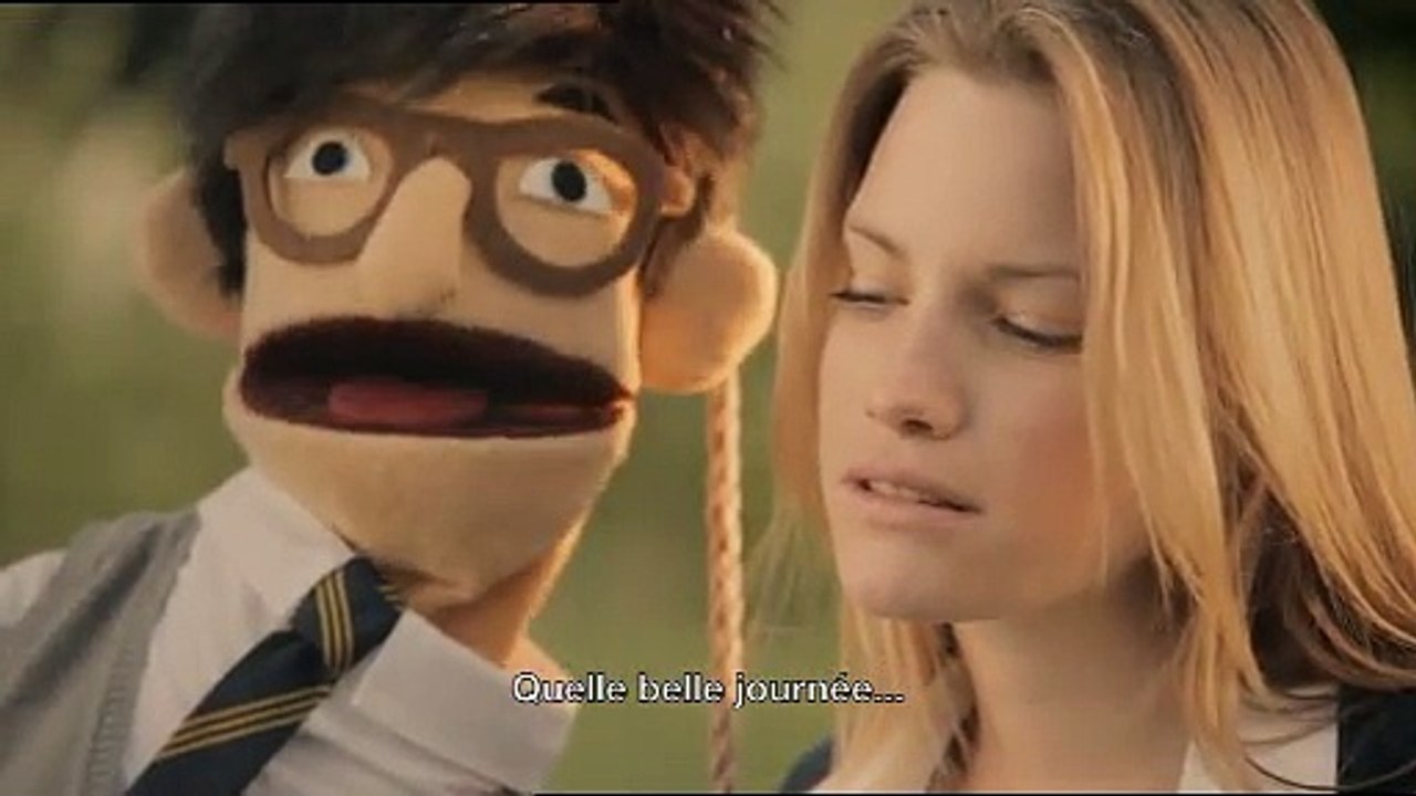 Wrigley's - chewing-gum Freedent - juin 2010 - "Les Puppets, les Marionnettes", "N'ayez plus peur d'ouvrir la bouche.", "La balançoire"