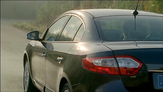 Renault - voiture Renault Fluence - novembre 2010 - Auto-stoppeur