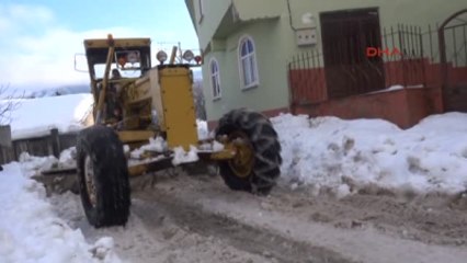 Kastamonu'da 10 Gündür Kapalı Olan Köy Yolu 8 Saatte Açıldı
