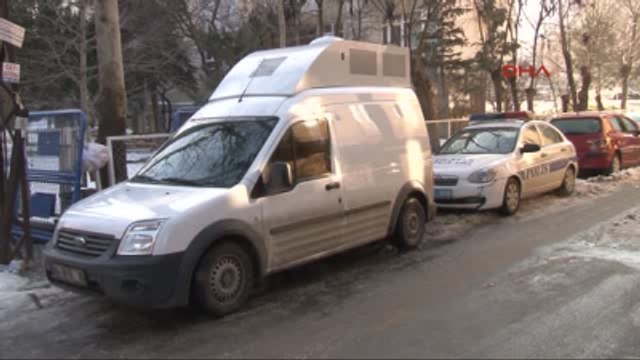 Cumhuriyet Gazetesi Ankara Bürosu Önünde 'Charlie Hebdo' Önlemi