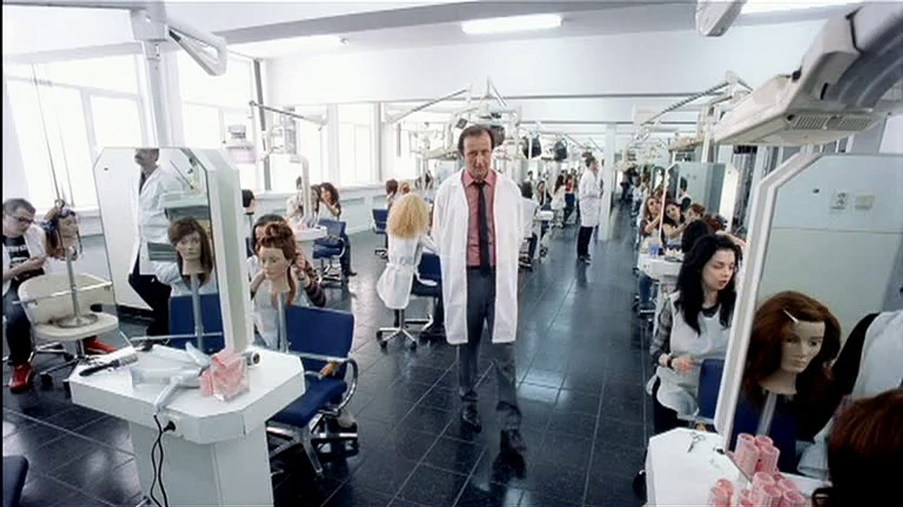 SNCF - voyages-sncf.com - avril 2008 - "Plus loin que vous ne l'imaginez.", "Le salon de coiffure"