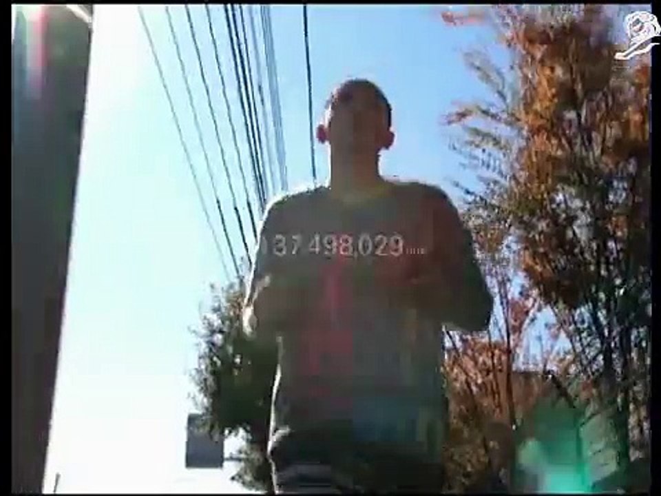 Sagami Rubber Industries - préservatifs, condoms - 2009 - "Love Distance"